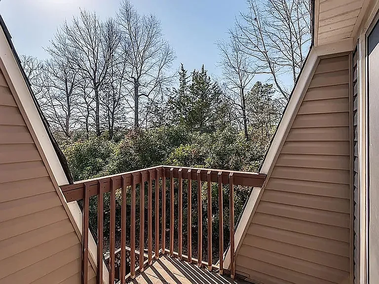 230 Finley Forest Dr — Photo 3