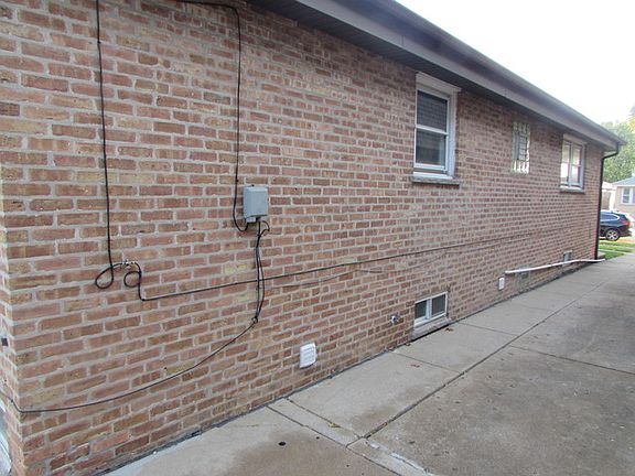 3rd image of 5122 Michigan Ave