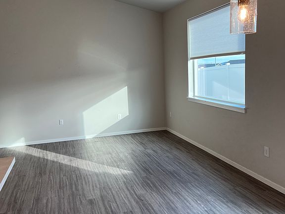 living area, nice high ceilings for a spacious feeling