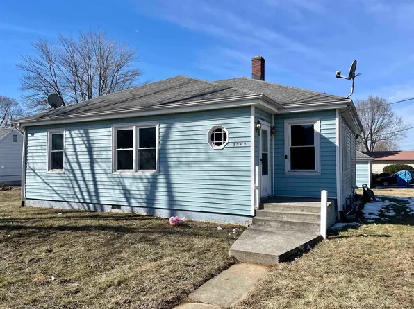 1149 N Winchester Ave, Waynesboro, VA 22980