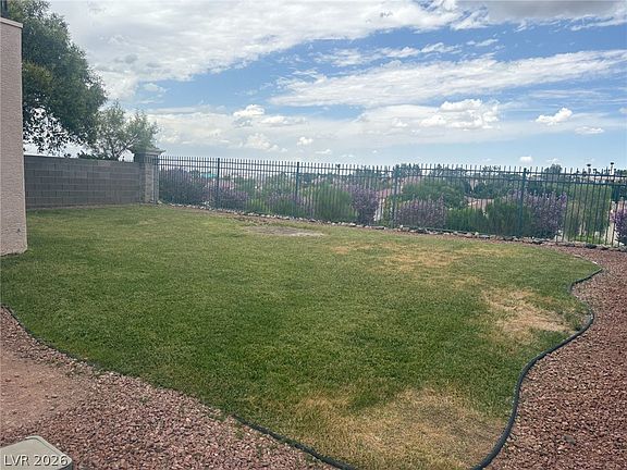 4th image of 1240 Emerald Crest St