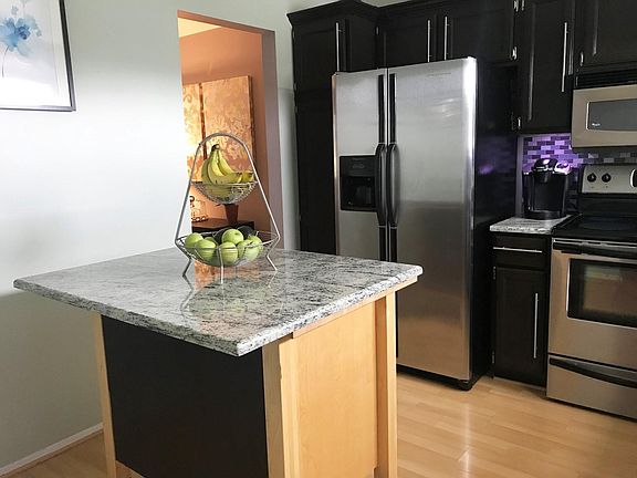 2nd image of 3548 Burbank Dr