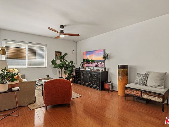 3rd image of 1120 24th St APT D
