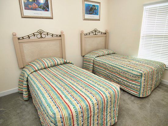 WS4P519O-Twin-Bedroom-2