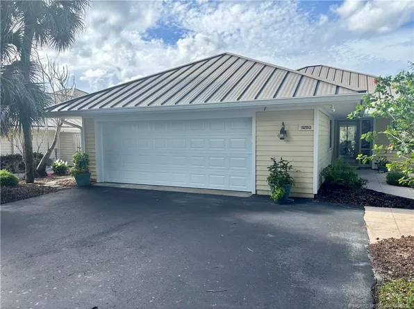 5253 SE Club Way, Stuart, FL 34997