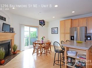 11296 Baltimore St NE UNIT B, Blaine, MN 55449
