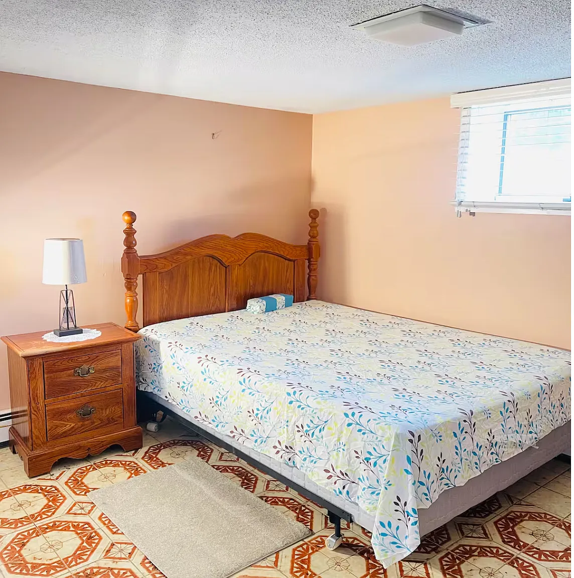 2 bed, 1.0 bath, 900 sqft, $2,200 — Photo 4