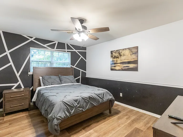 2132 Sylvan Dr — Photo 23