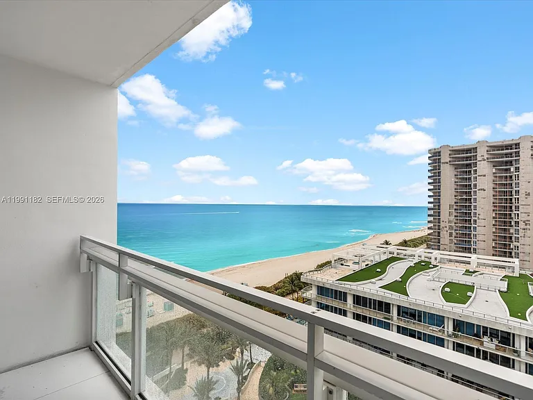 6801 Collins Ave #1208 — Photo 2
