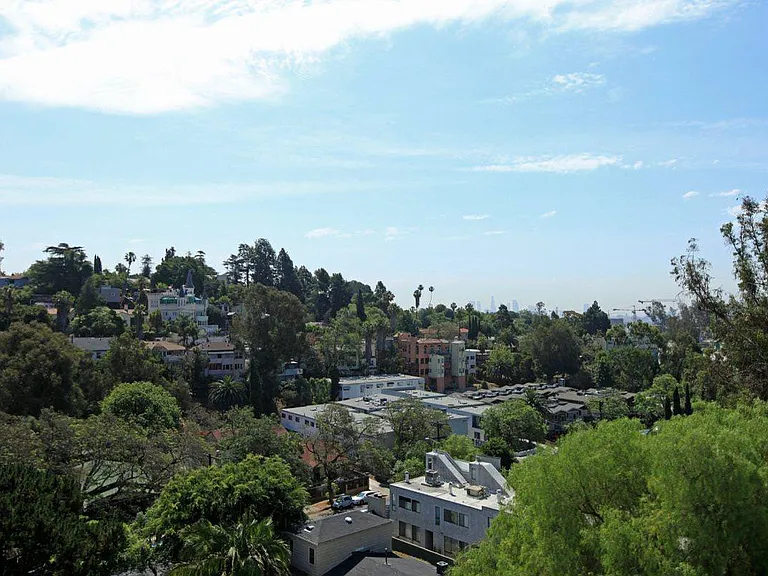 Cahuenga Heights — Photo 10