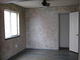 2nd image of 404 Canterbury St
