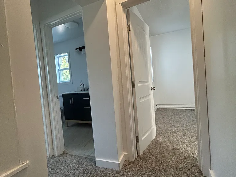 2141 Bradley Ave — Photo 18