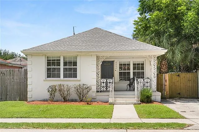 6240 Argonne Blvd — Photo 1