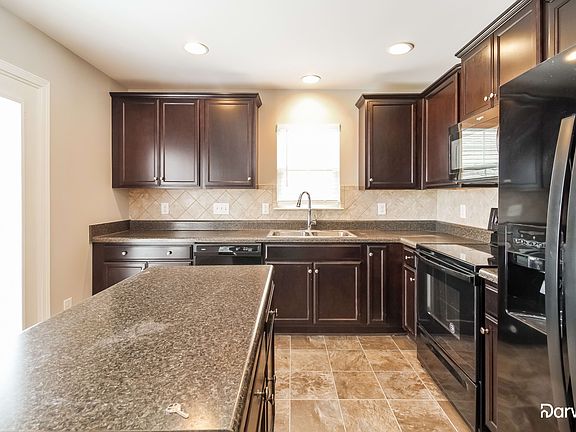 2nd image of 2807 Glenn Abbey Ln