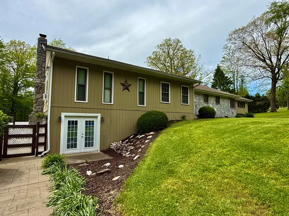 9 Oak Grove Ln, Emporium, PA 15834