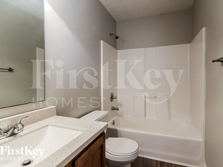 4827 Lakestone Dr — Photo 14