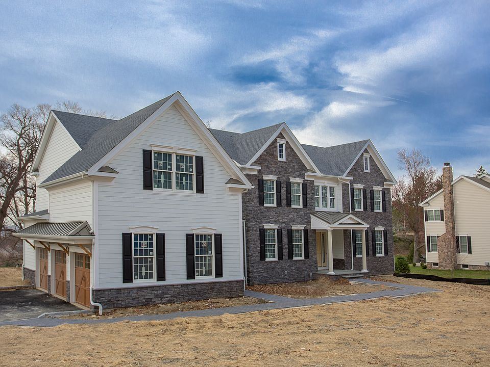 1st image of 221 Wilson Park Dr