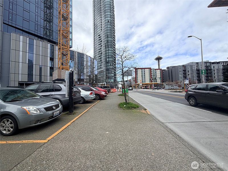 2nd image of 2404 7th Avenue