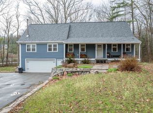 8 McGettigan Rd, Milford, NH 03055