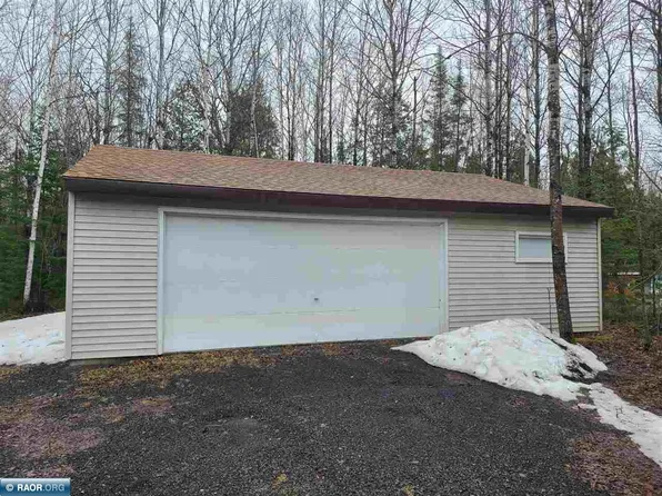 7388 Ely Lake Dr, Eveleth, MN 55734