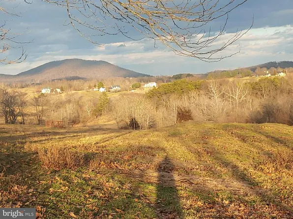 Washwright Rd, Hume, VA 22639