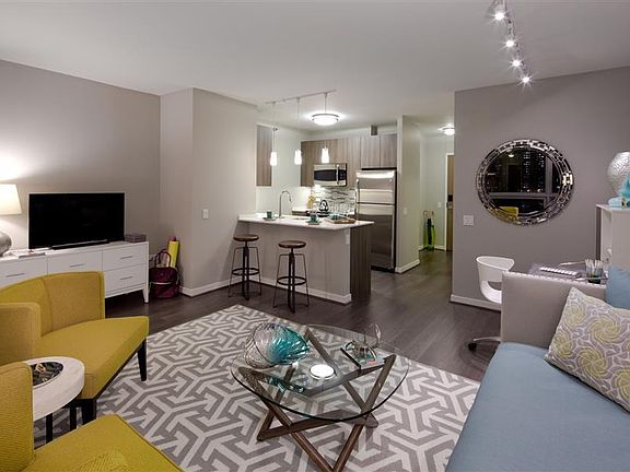 4th image of 333 W Hubbard St #2202