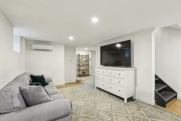 Rented by Oxford Property Group | media 5