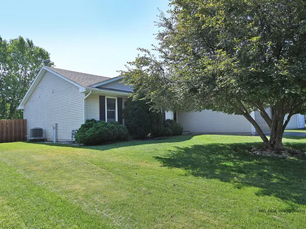 608 Wimbleton Trl, McHenry, IL 60050
