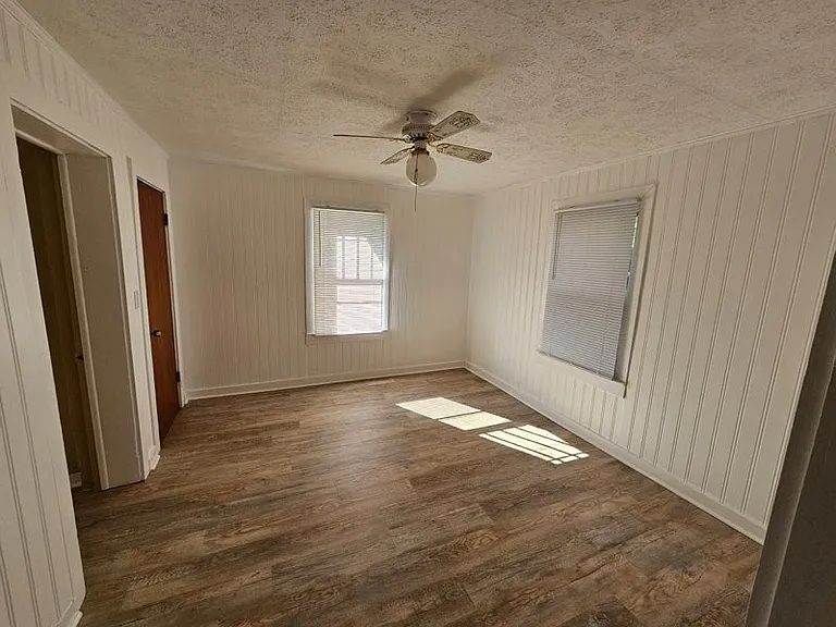 106 Tichnor Ave — Photo 4