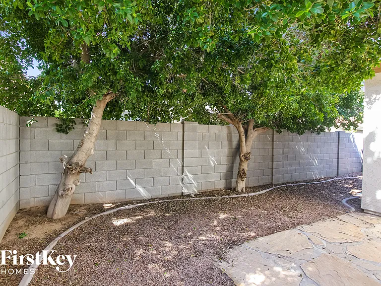 1848 E Dunbar Dr — Photo 14