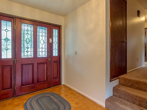 3rd image of 2058 Home Dr