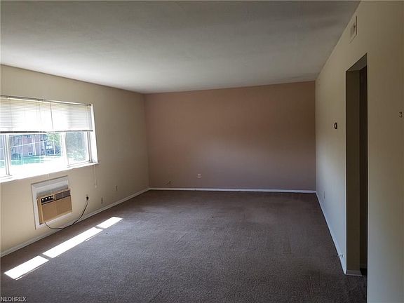 3rd image of 22098 River Oaks Dr APT 4C
