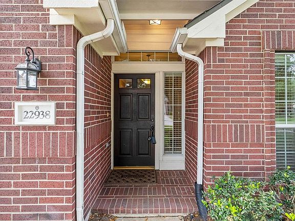 3rd image of 22938 Antiqua Estates Ct