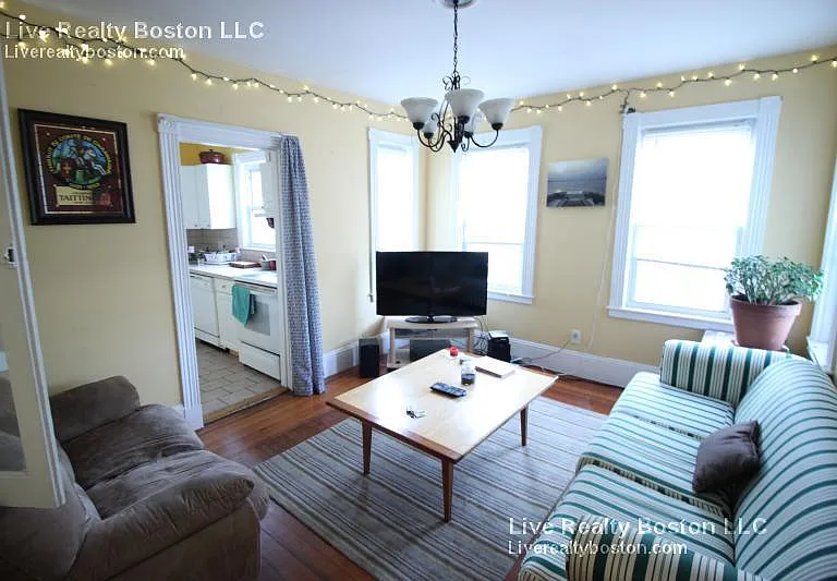 30 Antwerp St #1 — Photo 1
