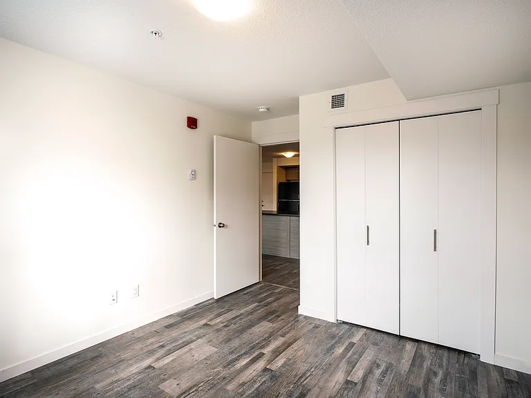 6611 Southridge Ave — Photo 25