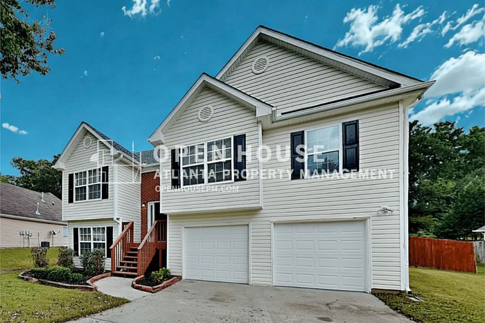 1st image of 450 Aristocrat Dr SW