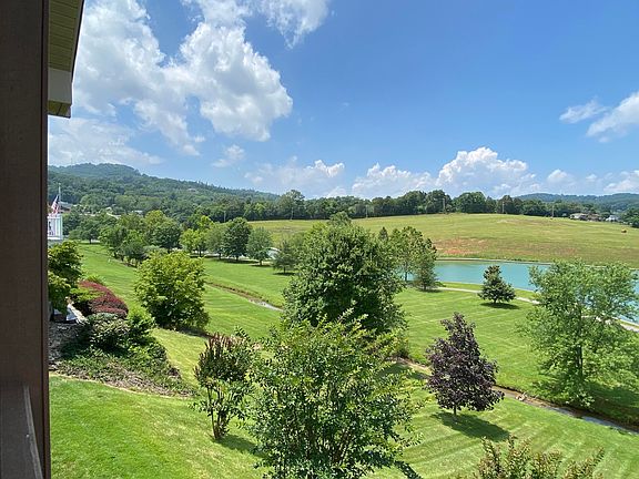 3rd image of 327 Lochmere Dr