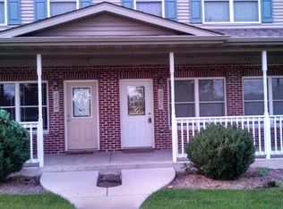 301 Par Five Dr, Dekalb, IL 60115