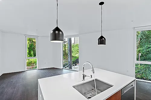Flow Eastlake Apartments — Photo 101