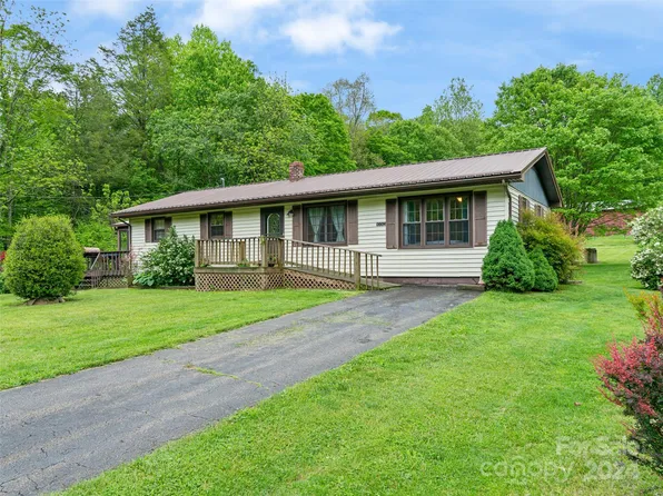 1030 Hughes Gap Rd, Bakersville, NC 28705