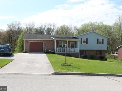 80 Ruel Ave, Hanover, PA, 17331