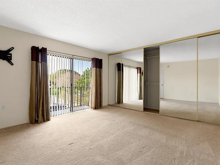3229 Gardens East Dr #C — Photo 12