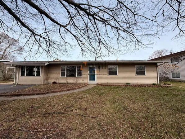425A Sherman Dr, Valparaiso, IN 46385