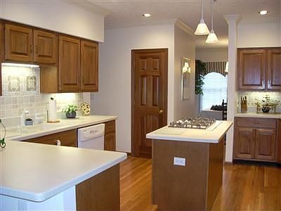 5th image of 10417 Stream Park Ct
