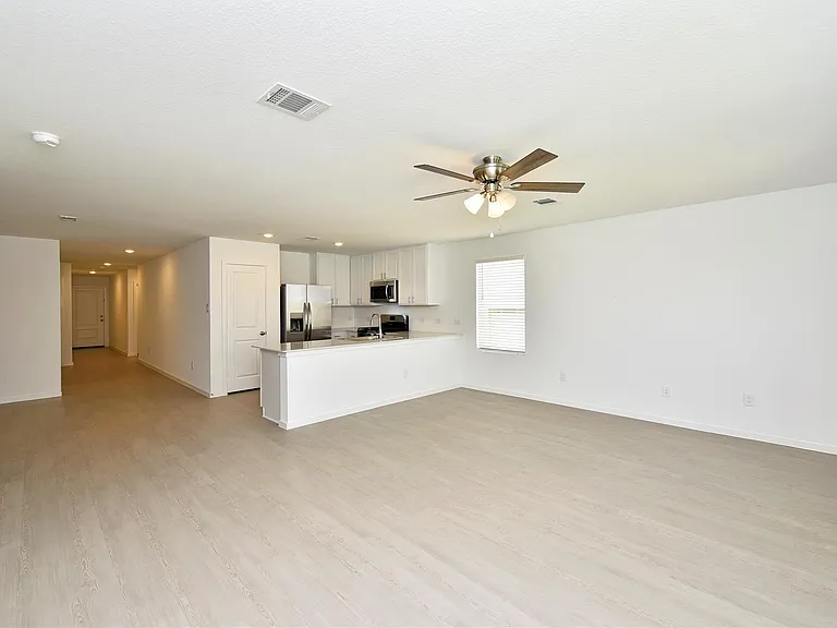 10218 Prairie Dunes Ln — Photo 8