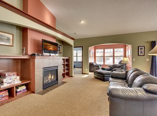 4896 Twins Ct, Eagan, MN 55123