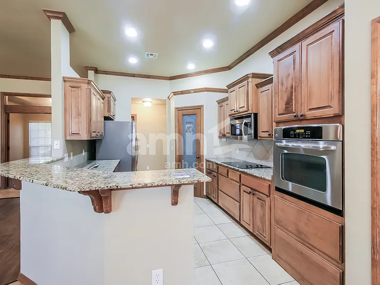 809 Tea Rose Dr — Photo 4