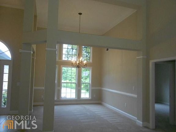 4th image of 1228 Fox Creek Dr