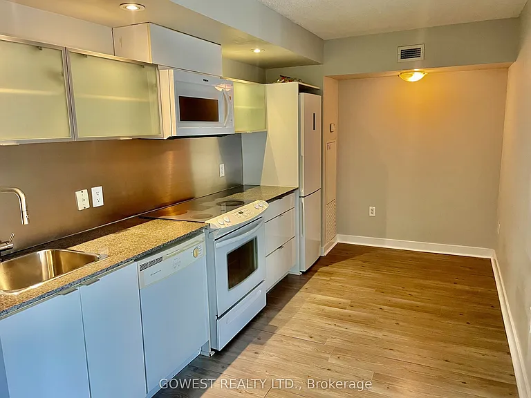 4K Spadina Ave #1507 — Photo 2