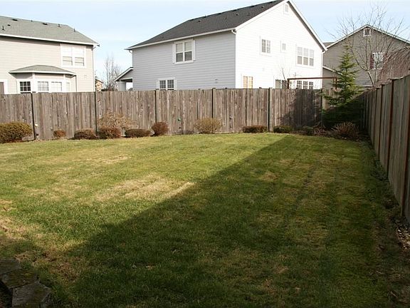 5th image of 322 243rd Ave SE